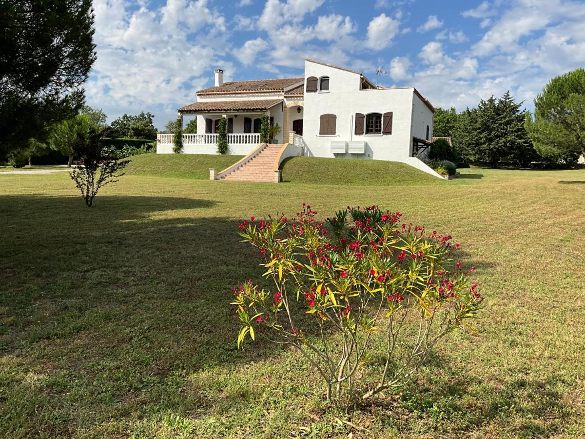 Number9 - Now With Air Conditioned Rooms Carlipa Exterior photo